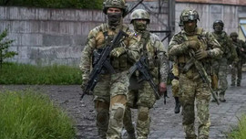 Rus ordusu Ukrayna'da paralı askerlerin mevzisini vurdu